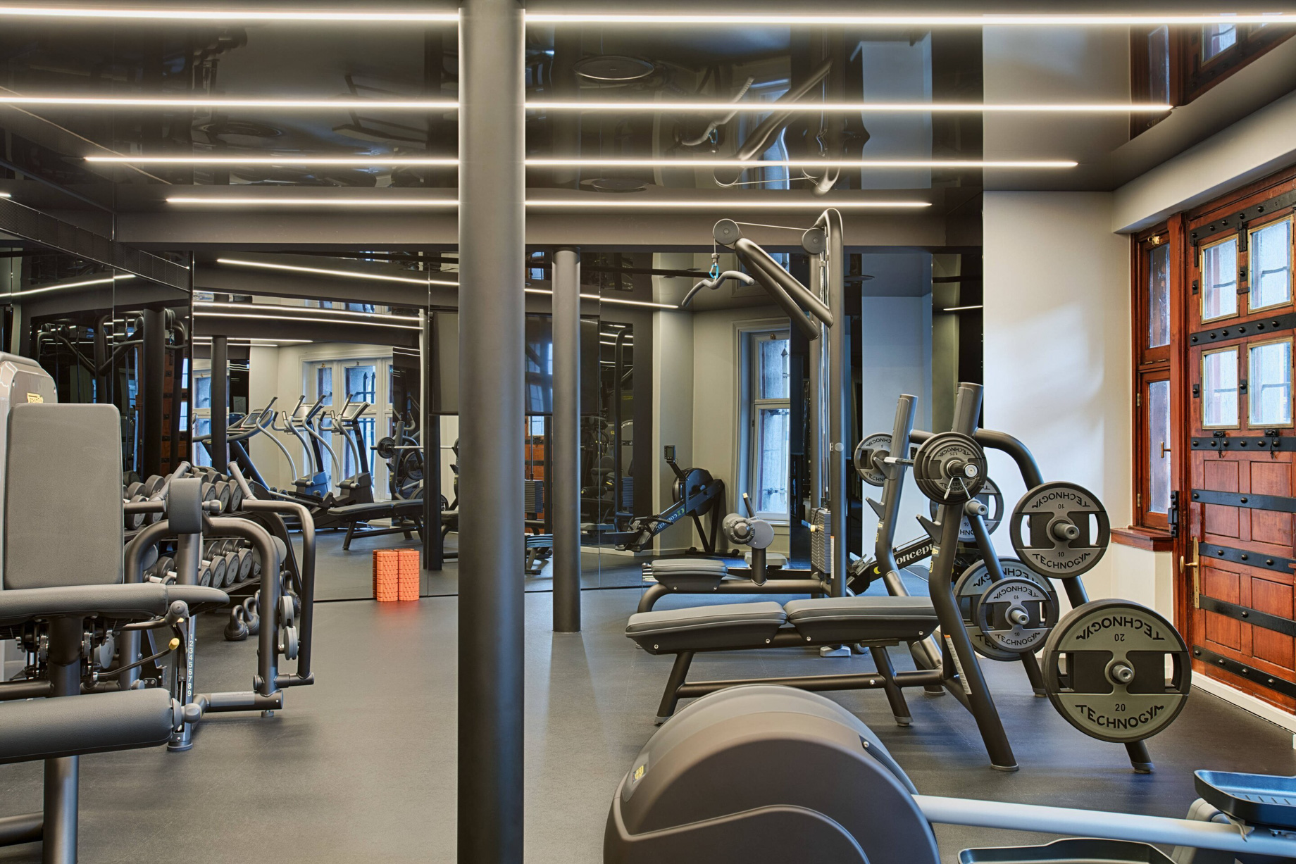W Amsterdam Hotel - Amsterdam, Netherlands - FIT Gym