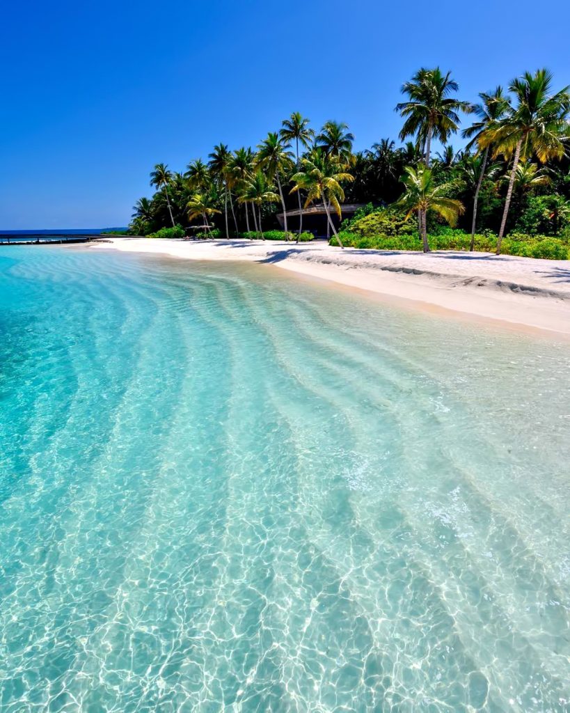 The St. Regis Maldives Vommuli Resort - Dhaalu Atoll, Maldives - White Sand Beach