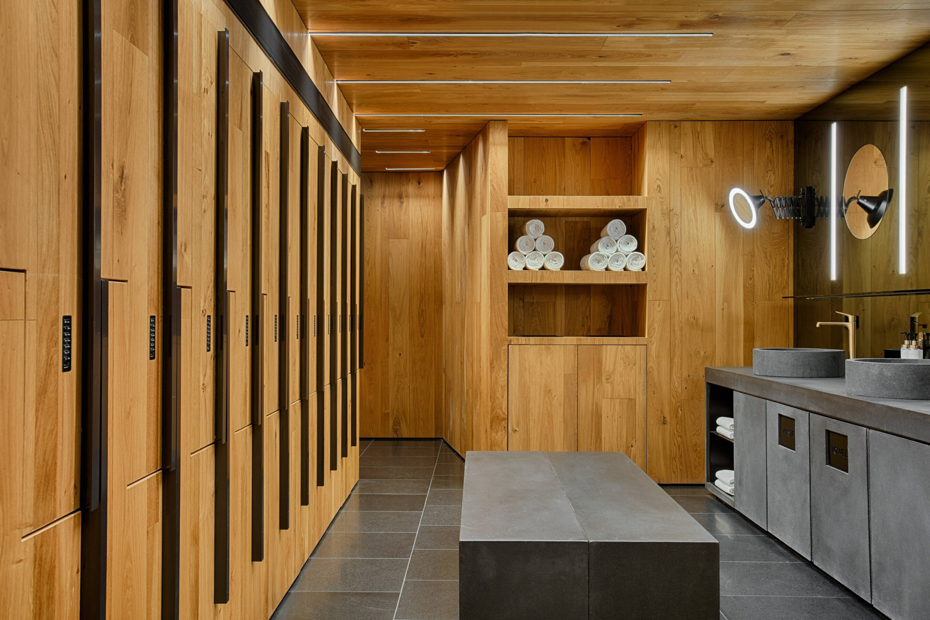 W Amsterdam Hotel - Amsterdam, Netherlands - FIT Change Room