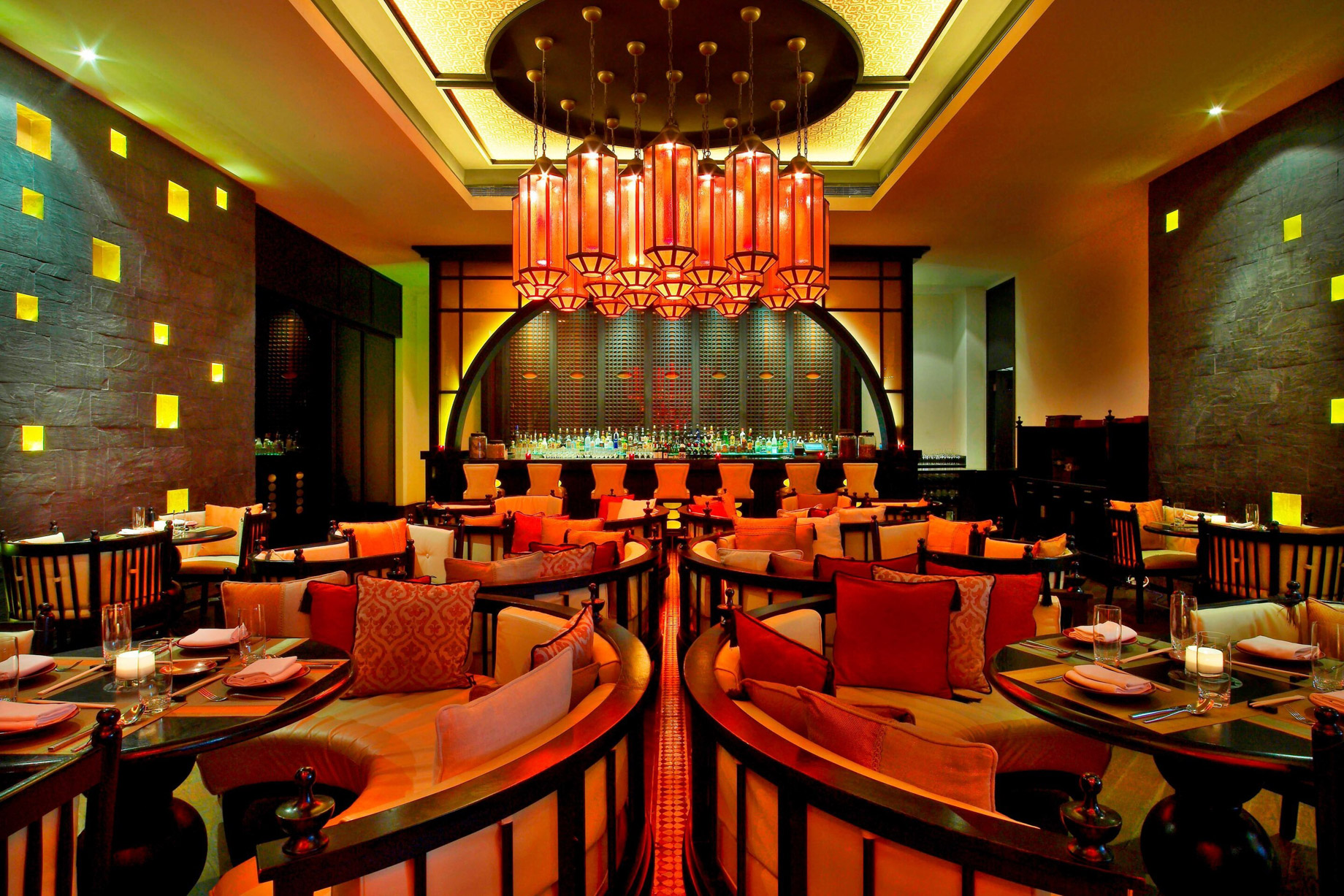 W Doha Hotel – Doha, Qatar – Spice Market Restaurant Bar