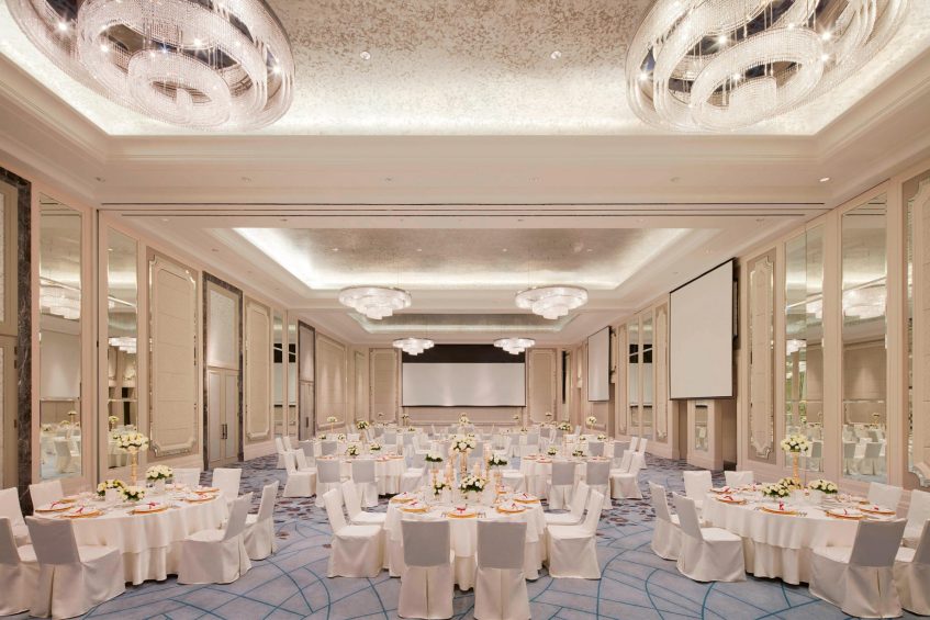 The St. Regis Kuala Lumpur Hotel - Kuala Lumpur, Malaysia - Astor Room Round Table Set Up