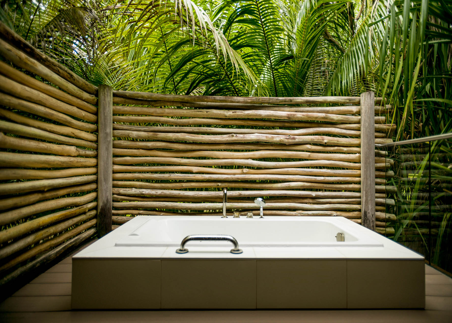 The Brando Resort – Tetiaroa Private Island, French Polynesia – 2 Bedroom Beachfront Villa Outside Bathtub