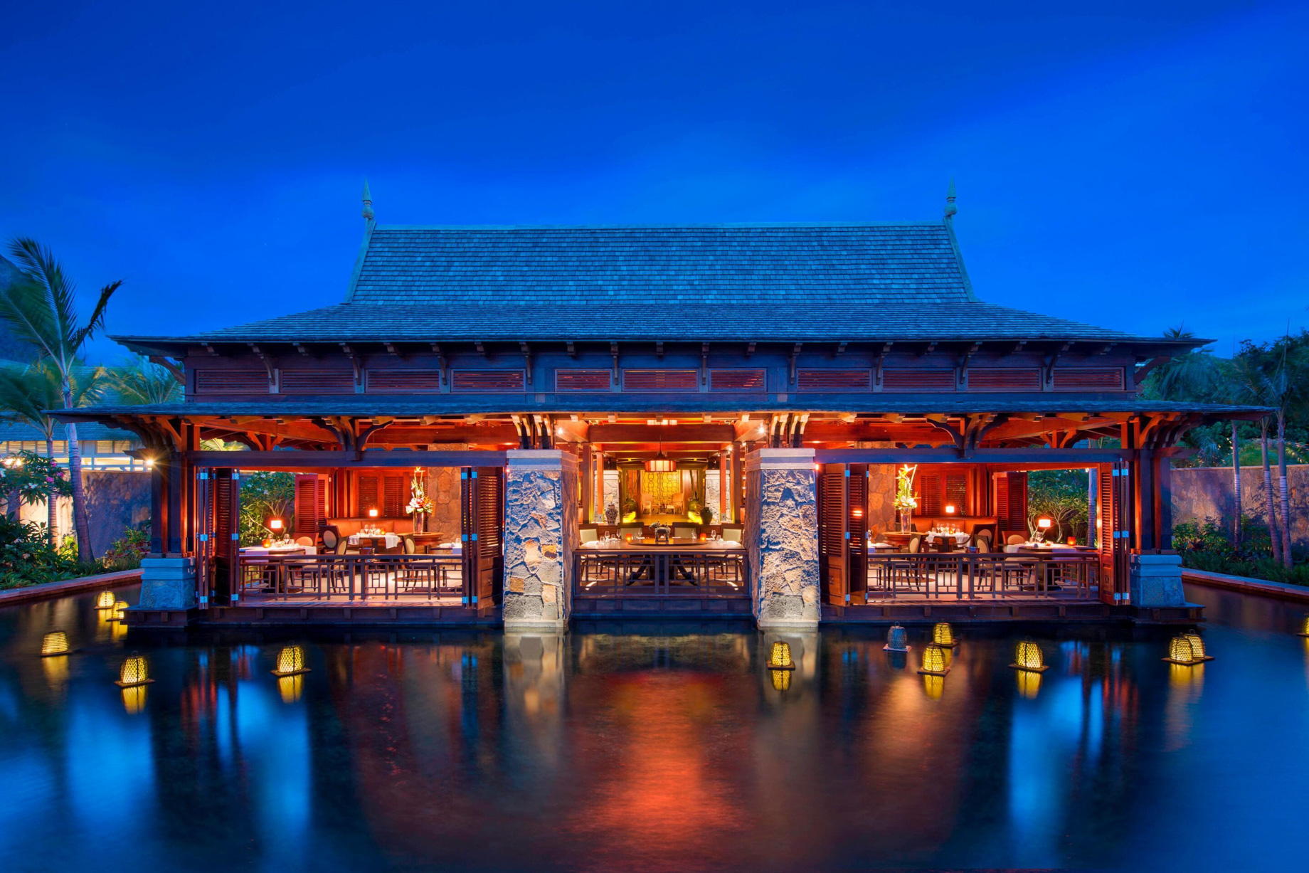 JW Marriott Mauritius Resort – Mauritius – Floating Market at Night