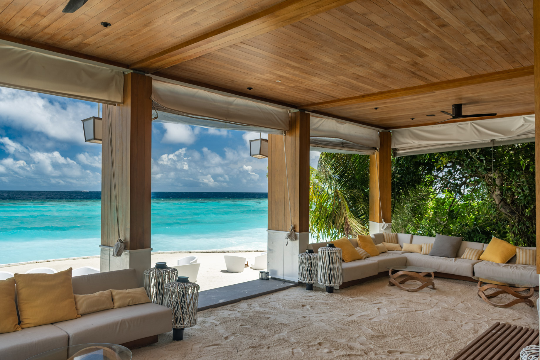 Amilla Fushi Resort and Residences – Baa Atoll, Maldives – Oceanfront Baa Baa Bar Interior