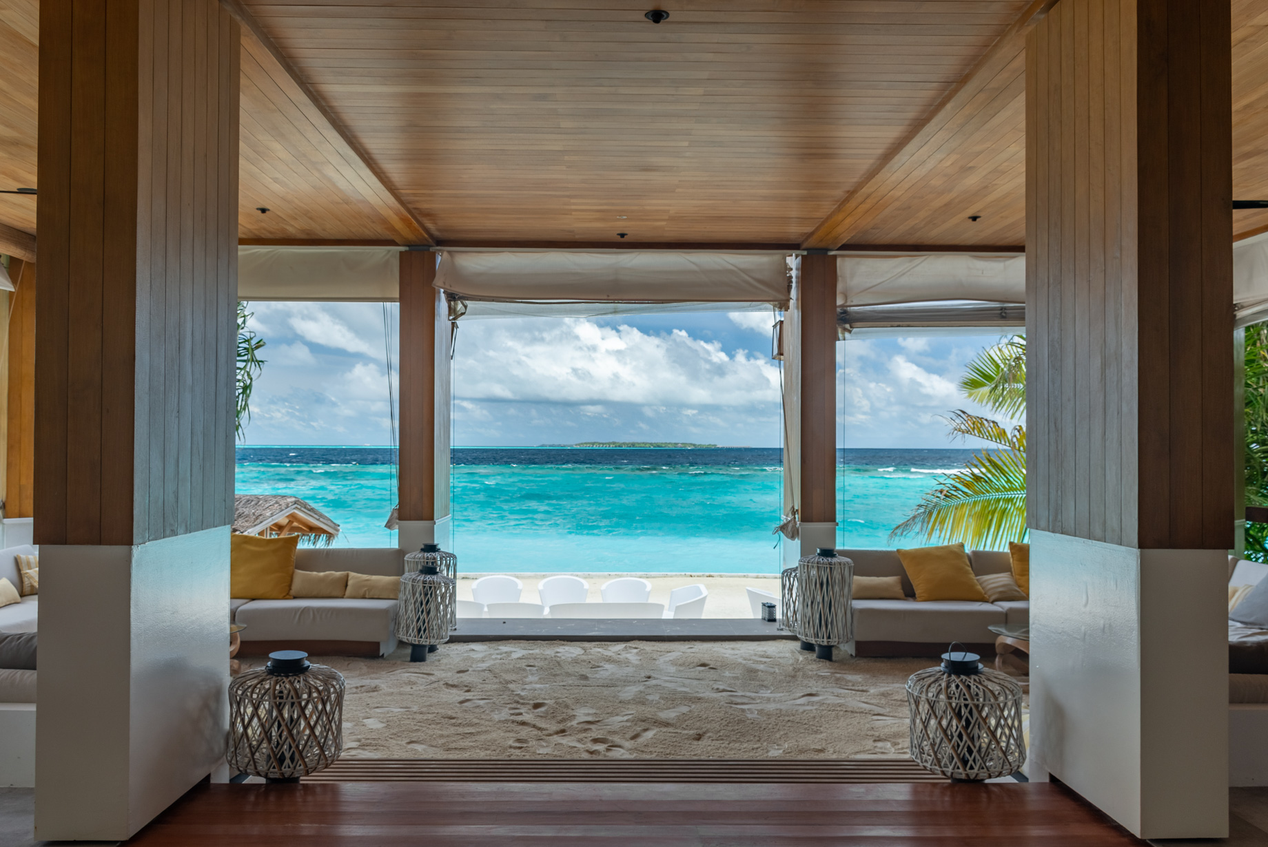 Amilla Fushi Resort and Residences – Baa Atoll, Maldives – Beachfront Baa Baa Bar Beach Ocean View
