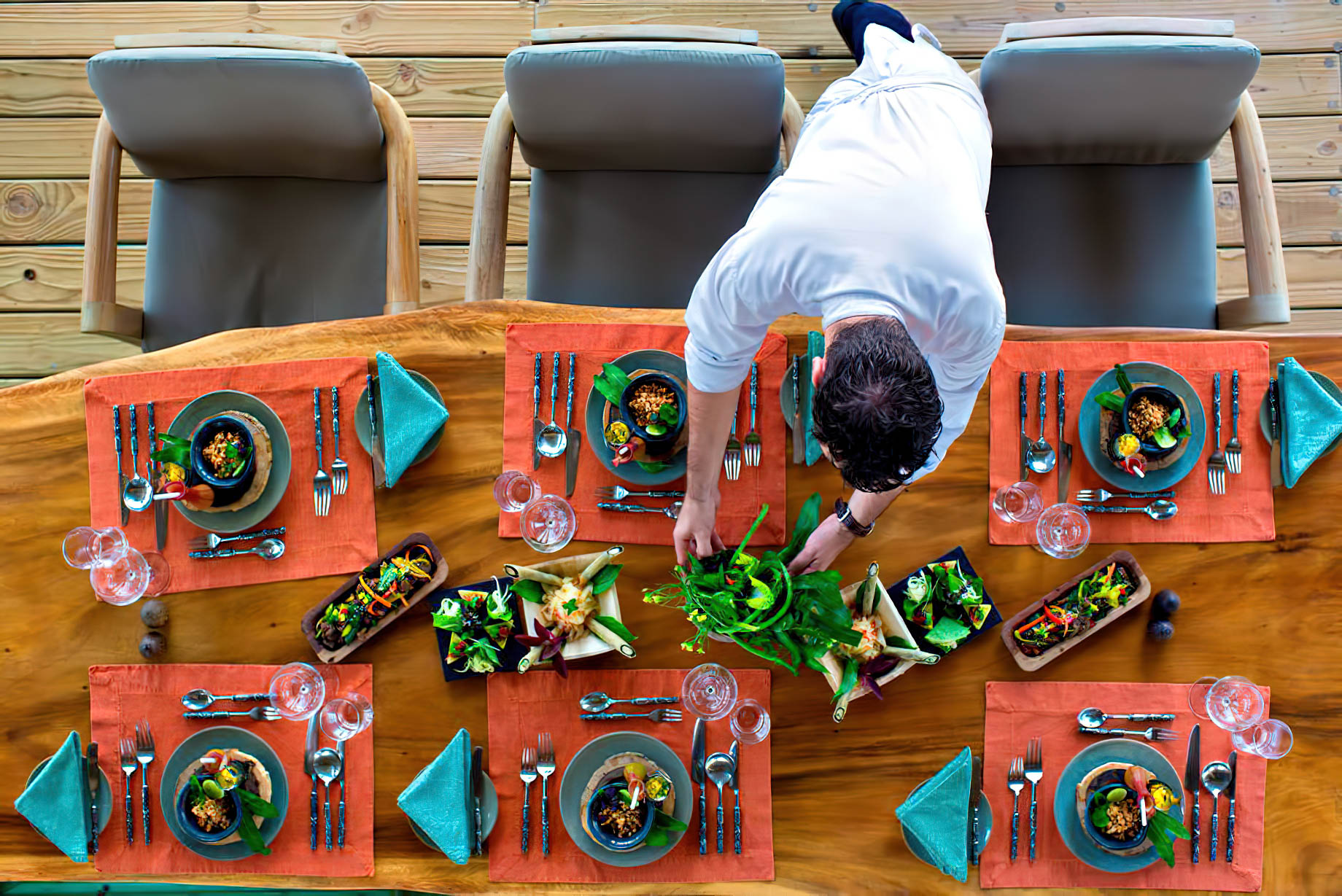 Gili Lankanfushi Resort – North Male Atoll, Maldives – Table Setting Dining Experience