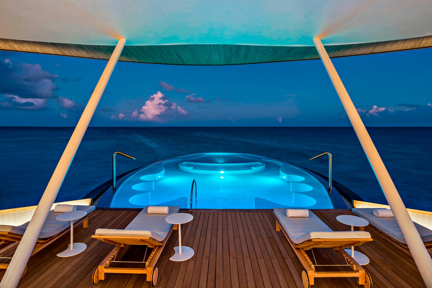 The St. Regis Maldives Vommuli Resort – Dhaalu Atoll, Maldives – Iridium Spa Pool Night