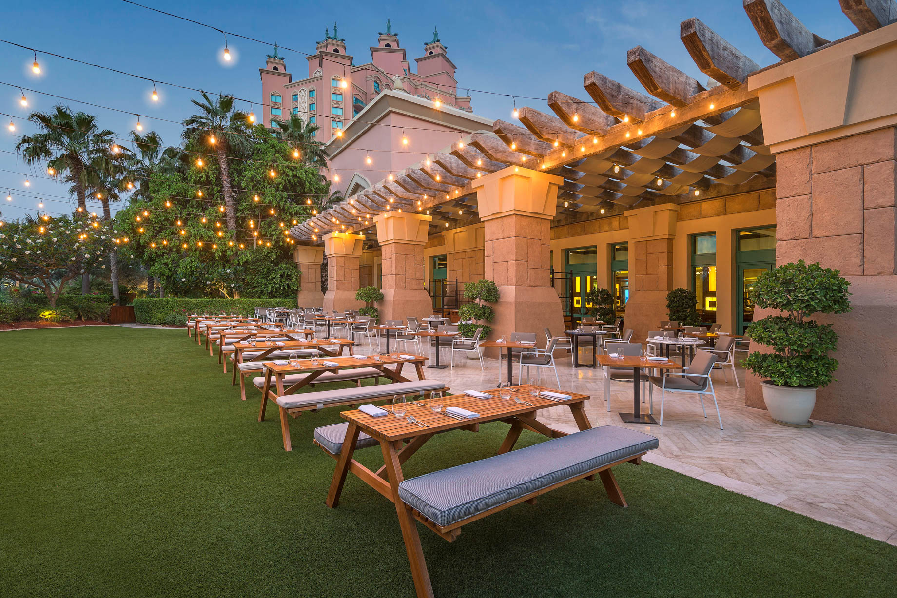 Atlantis The Palm Resort - Crescent Rd, Dubai, UAE - Bread Street Kitchen and Bar Exterior