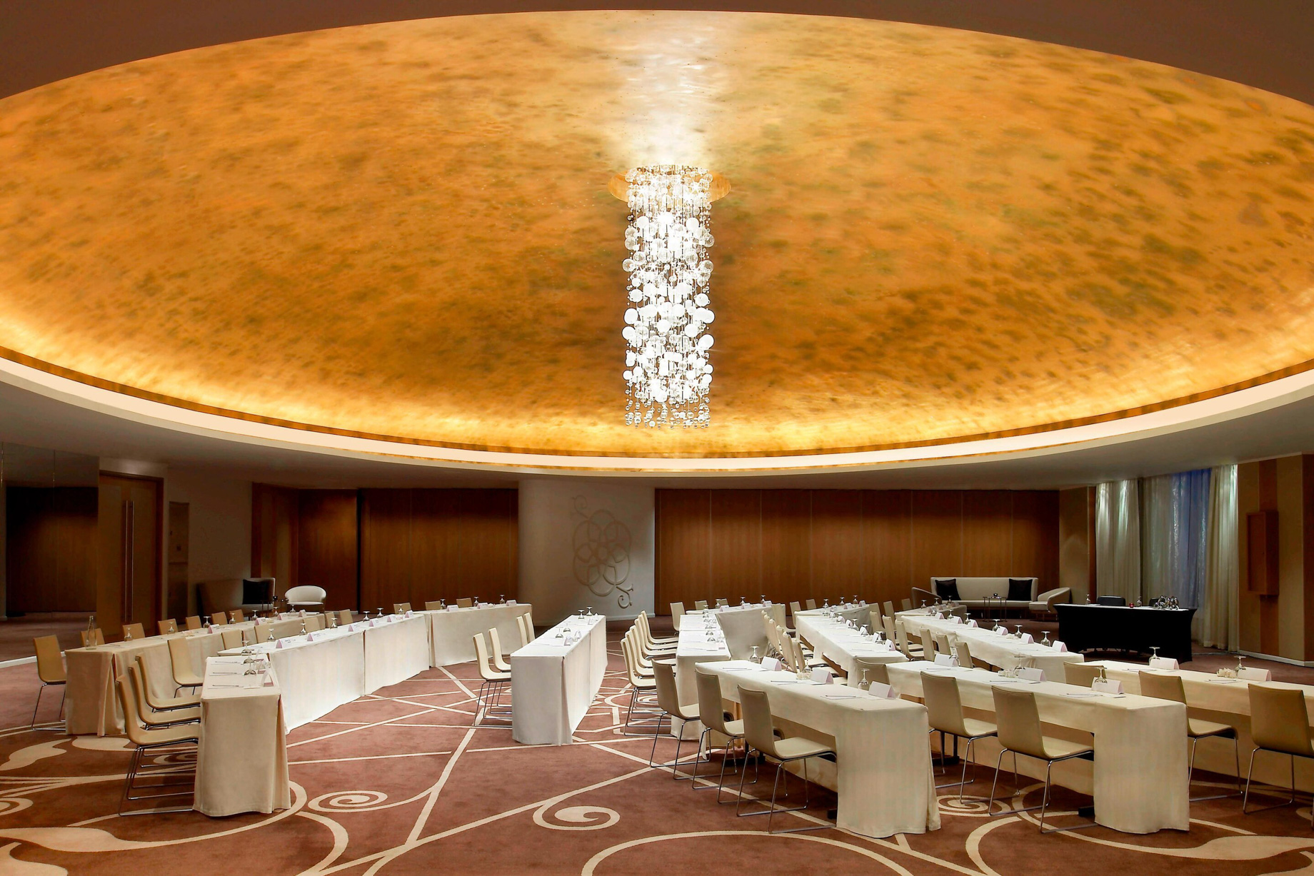 W Doha Hotel – Doha, Qatar – Meeting Room