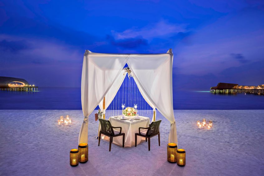 The St. Regis Maldives Vommuli Resort - Dhaalu Atoll, Maldives - Romantic Beach Dinner