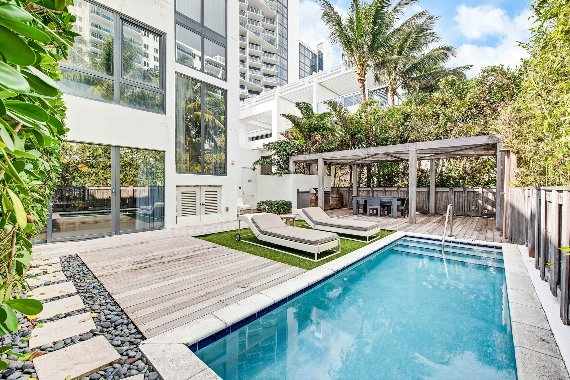 W South Beach Hotel – Miami Beach, FL, USA – Poolside Bungalow 2 Bedroom Suite Private Deck