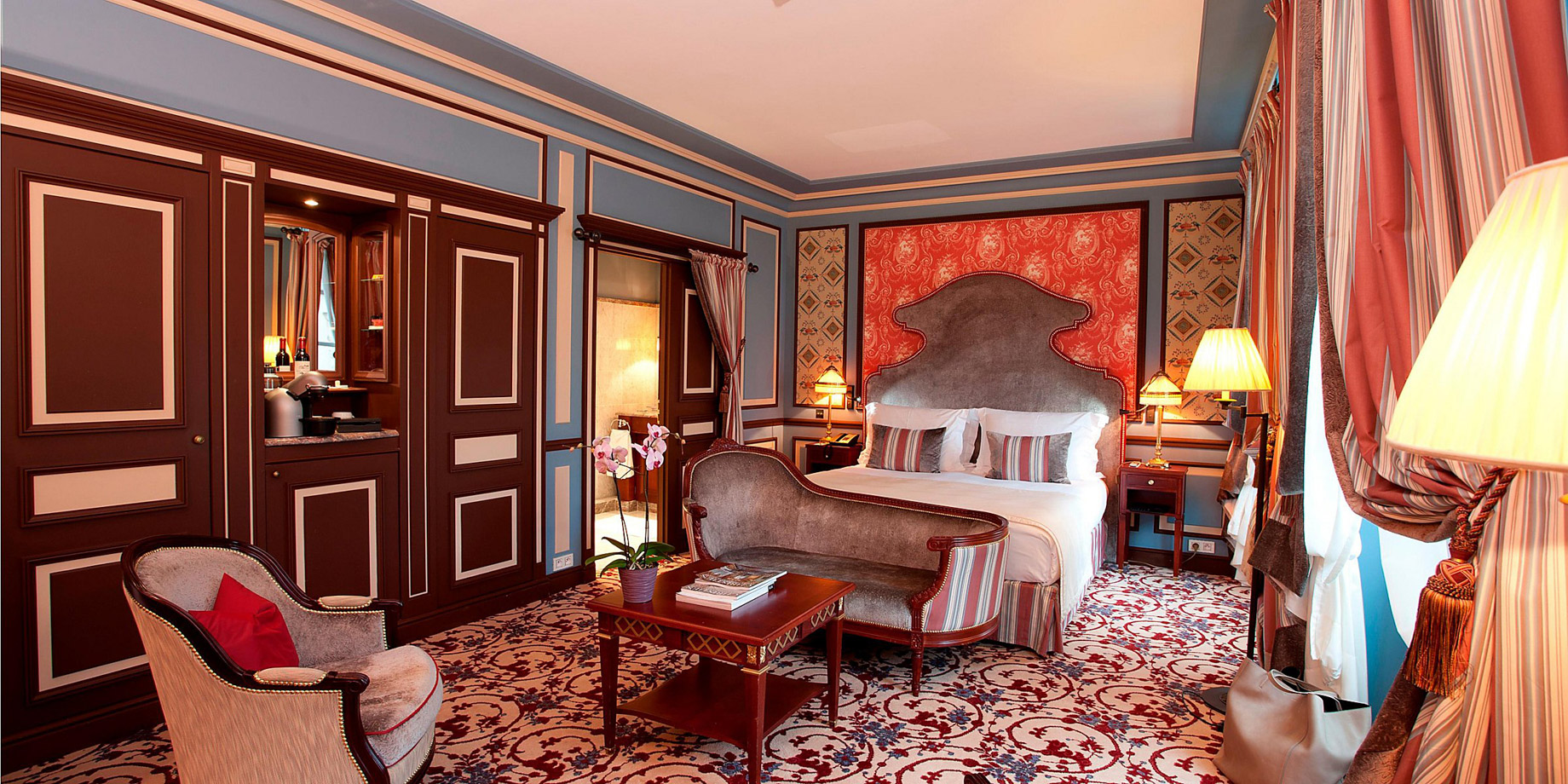 InterContinental Bordeaux Le Grand Hotel - Bordeaux, France - Guest Room