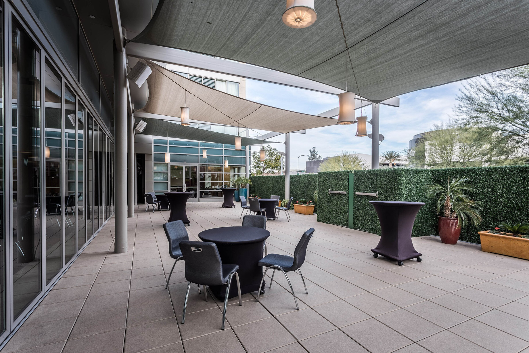 W Scottsdale Hotel – Scottsdale, AZ, USA – Social Deck