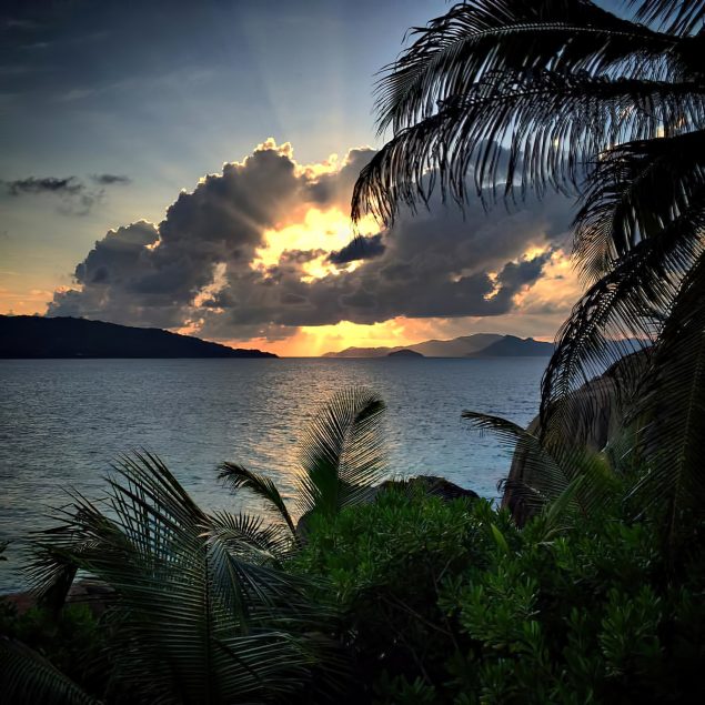 Six Senses Zil Pasyon Resort - Felicite Island, Seychelles - Tropical Island Sunrays