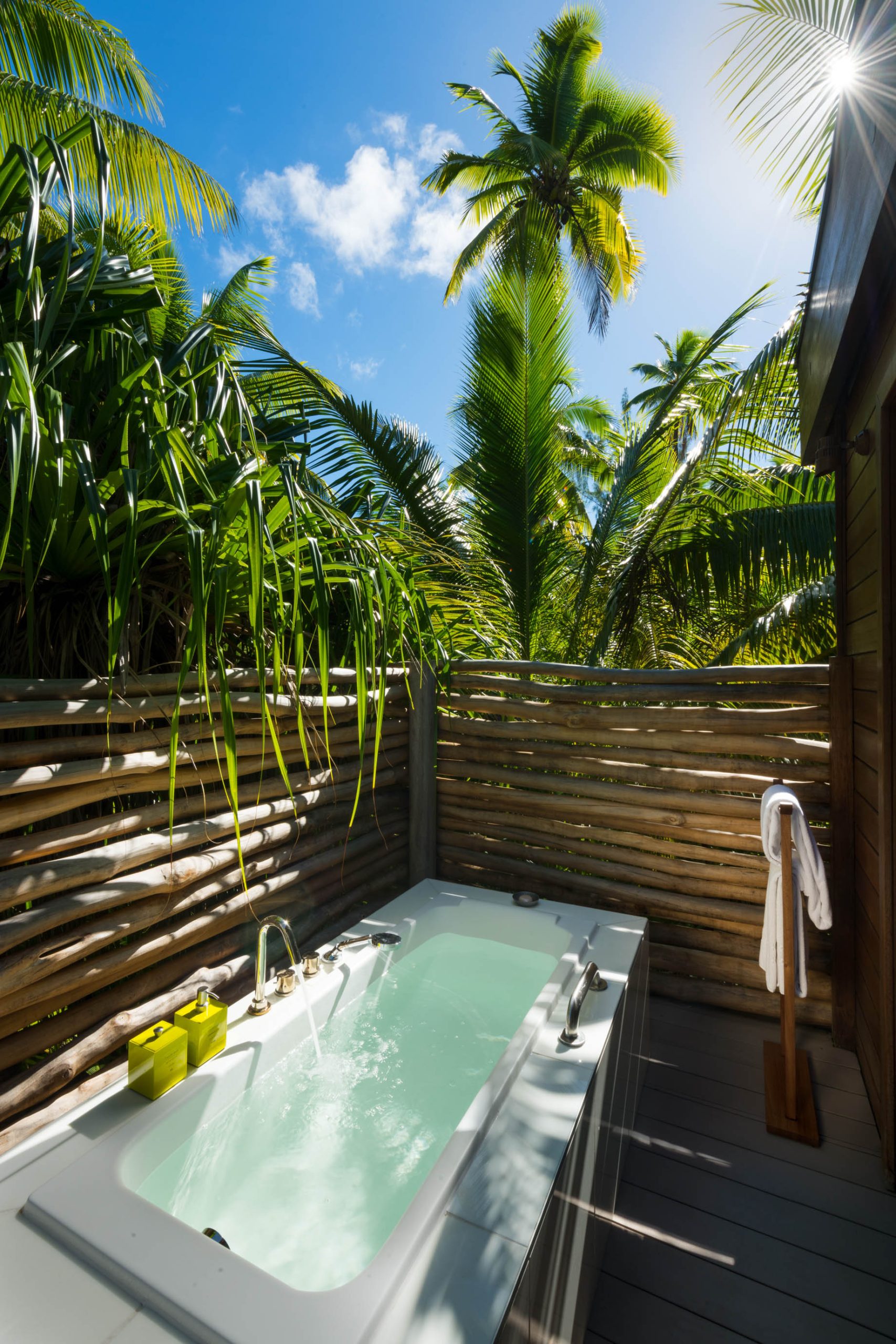 The Brando Resort – Tetiaroa Private Island, French Polynesia – 3 Bedroom Beachfront Villa Exterior Bathtub