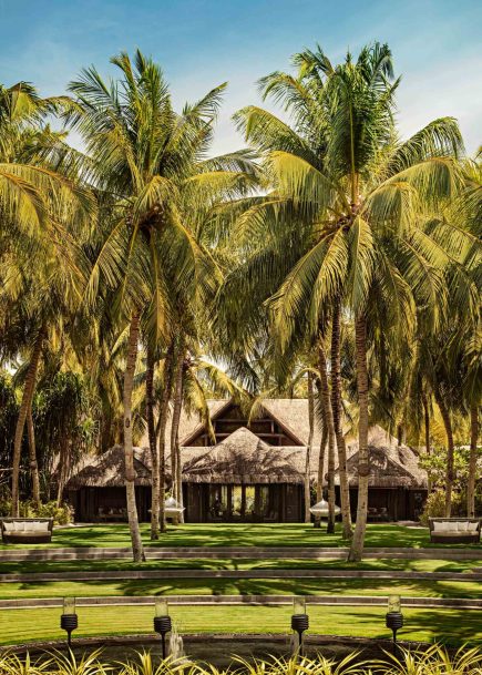 One&Only Reethi Rah Resort - North Male Atoll, Maldives - Spa Building Lawn