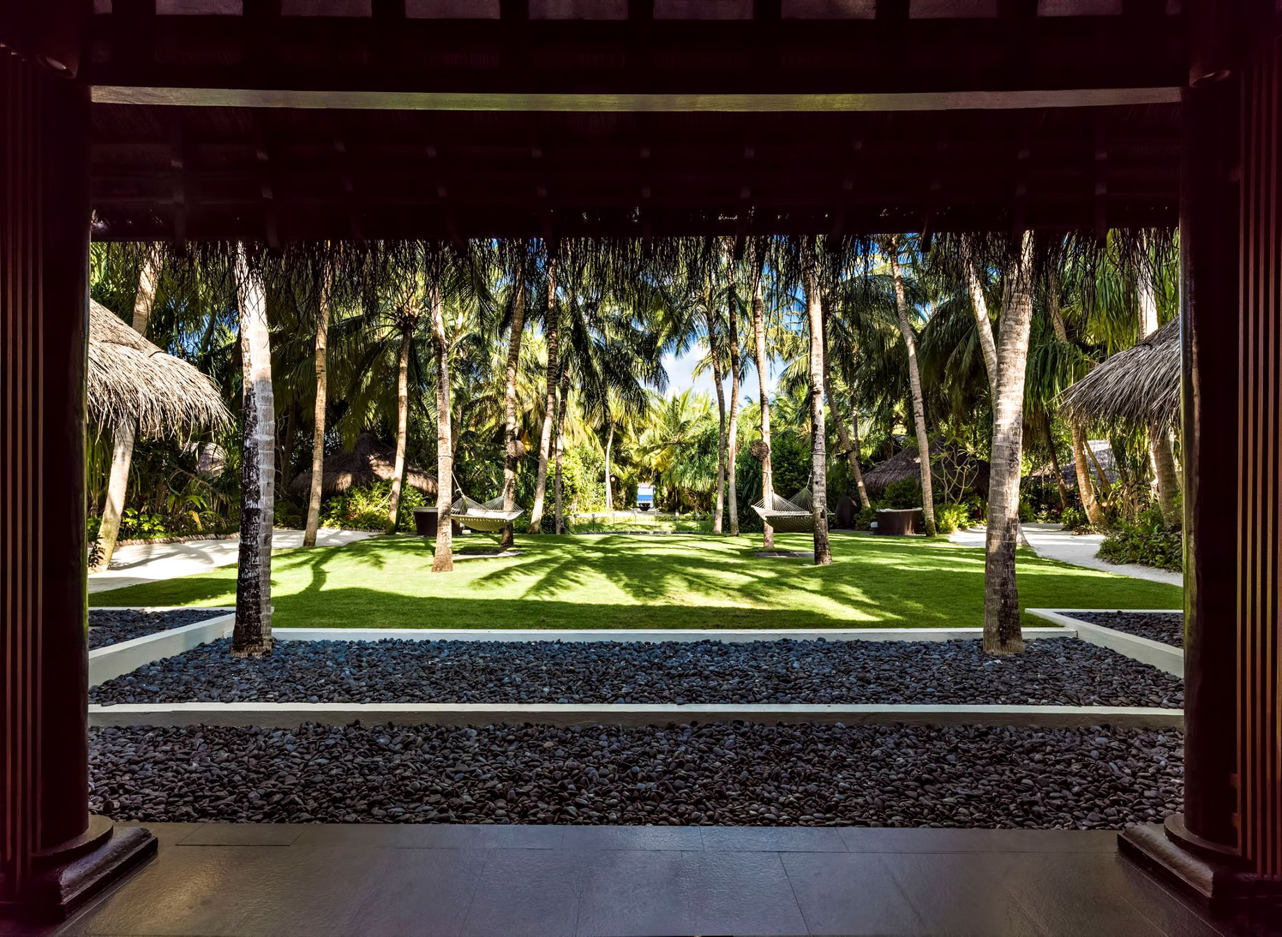 One&Only Reethi Rah Resort - North Male Atoll, Maldives - Spa Building Lawn View