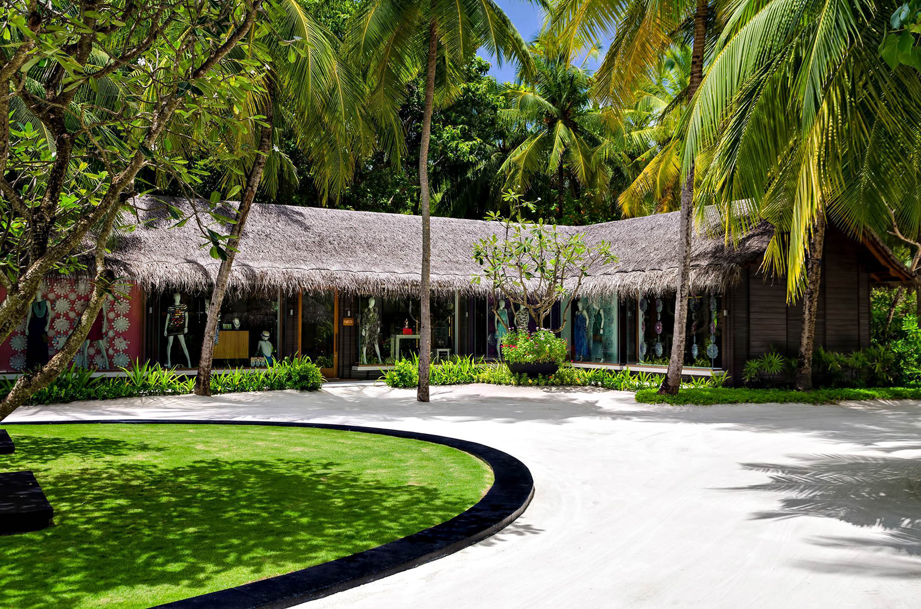 One&Only Reethi Rah Resort – North Male Atoll, Maldives – Neo Boutique