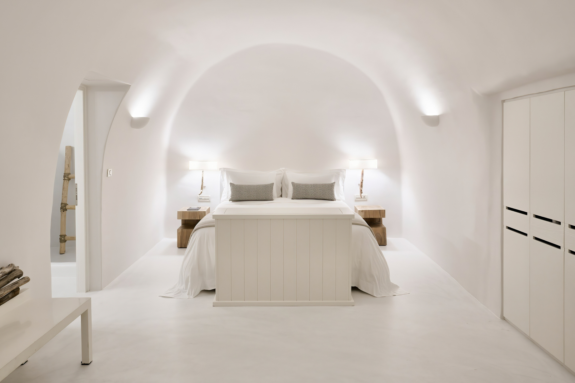 Mystique Hotel Santorini – Oia, Santorini Island, Greece – King Wet Allure Suite