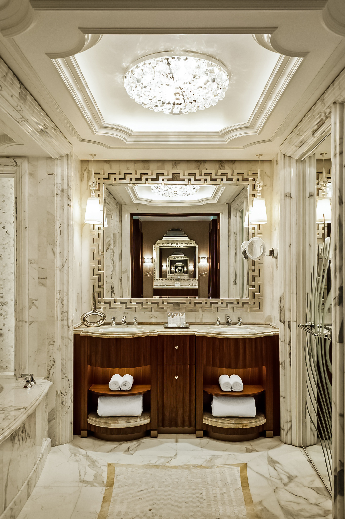 The St. Regis Abu Dhabi Hotel – Abu Dhabi, United Arab Emirates – Luxury Guest Bathroom