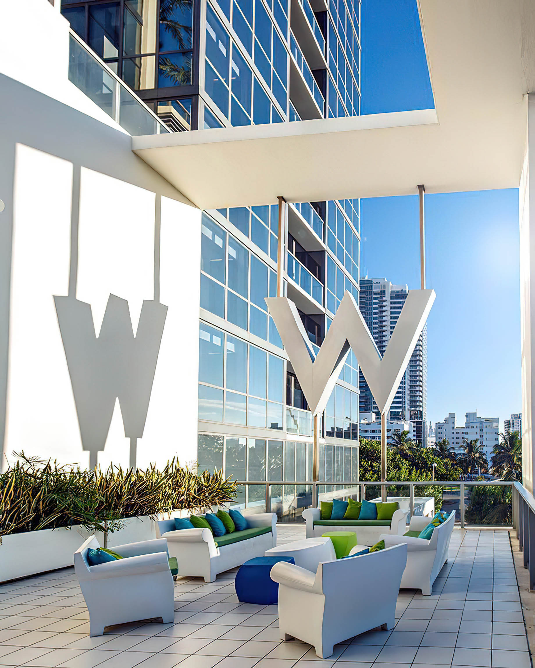 W South Beach Hotel – Miami Beach, FL, USA – W Outside Lounge Area