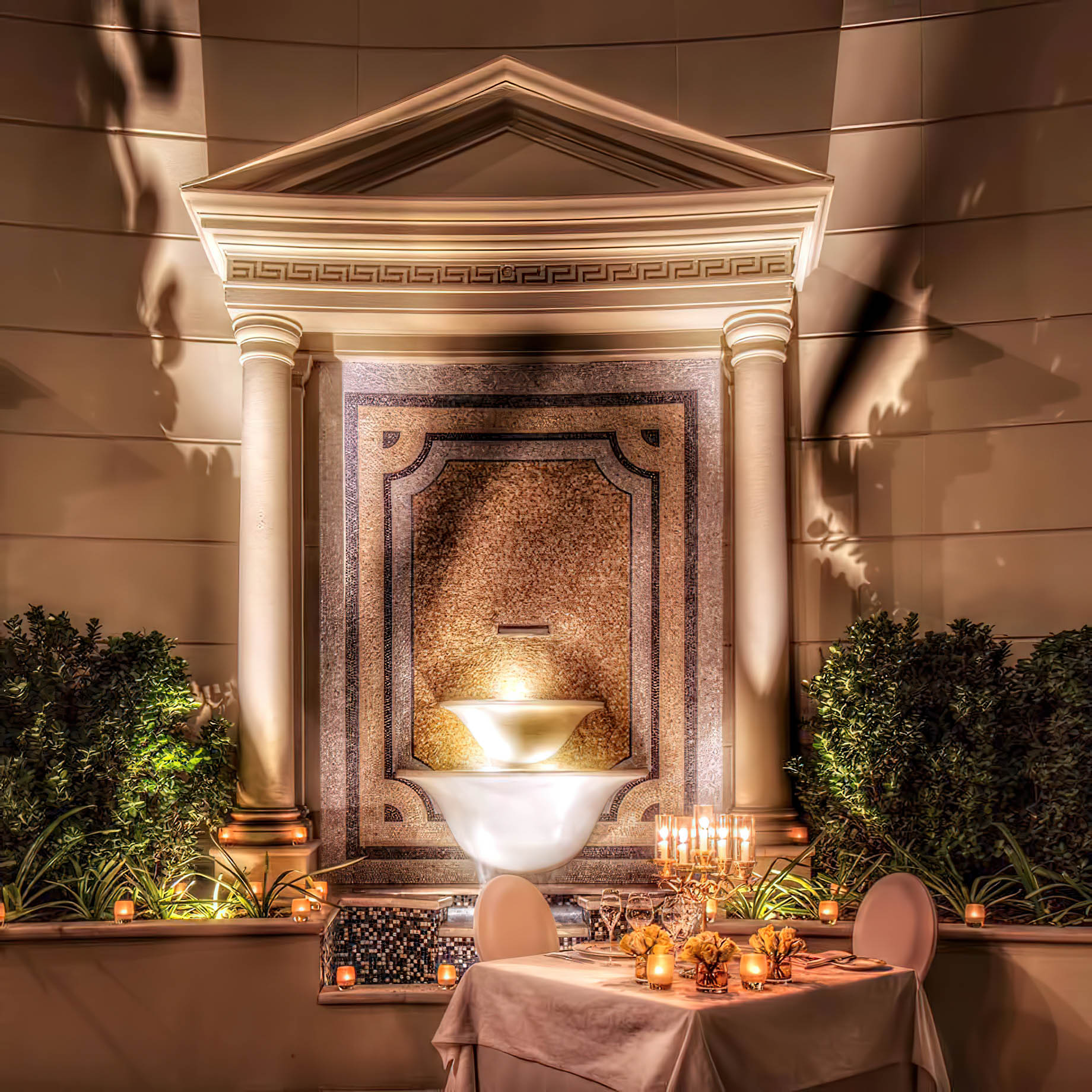 Palazzo Versace Dubai Hotel - Jaddaf Waterfront, Dubai, UAE - Elegant Dining