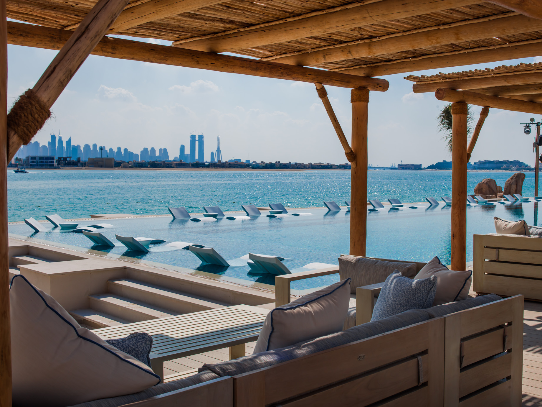 Atlantis The Palm Resort - Crescent Rd, Dubai, UAE - White Beach Club Poolside Lounge