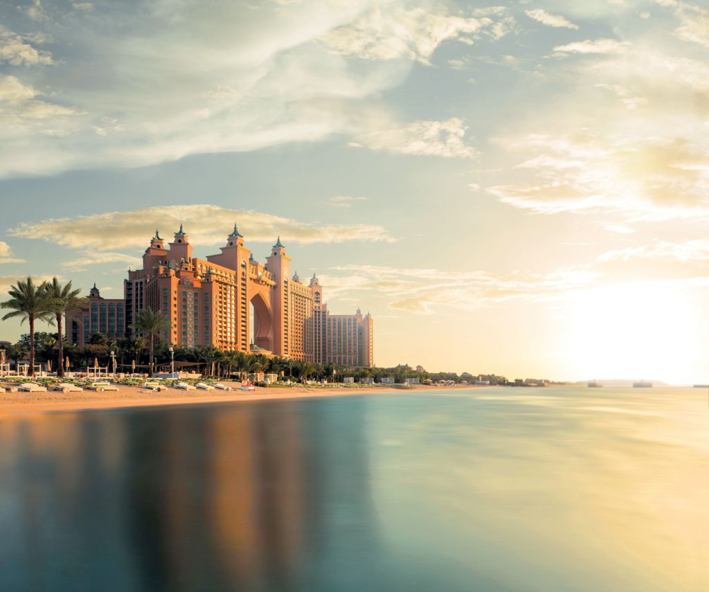 Atlantis The Palm Resort - Crescent Rd, Dubai, UAE - Resort Sunset