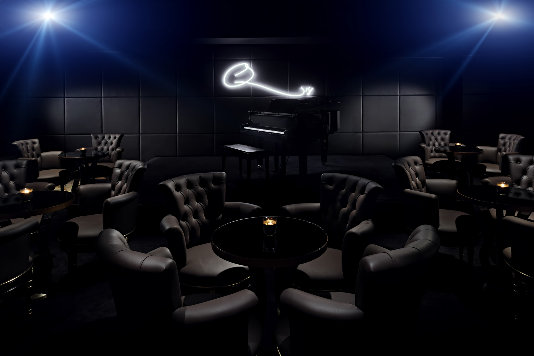 Palazzo Versace Dubai Hotel – Jaddaf Waterfront, Dubai, UAE – Q Bar Lounge