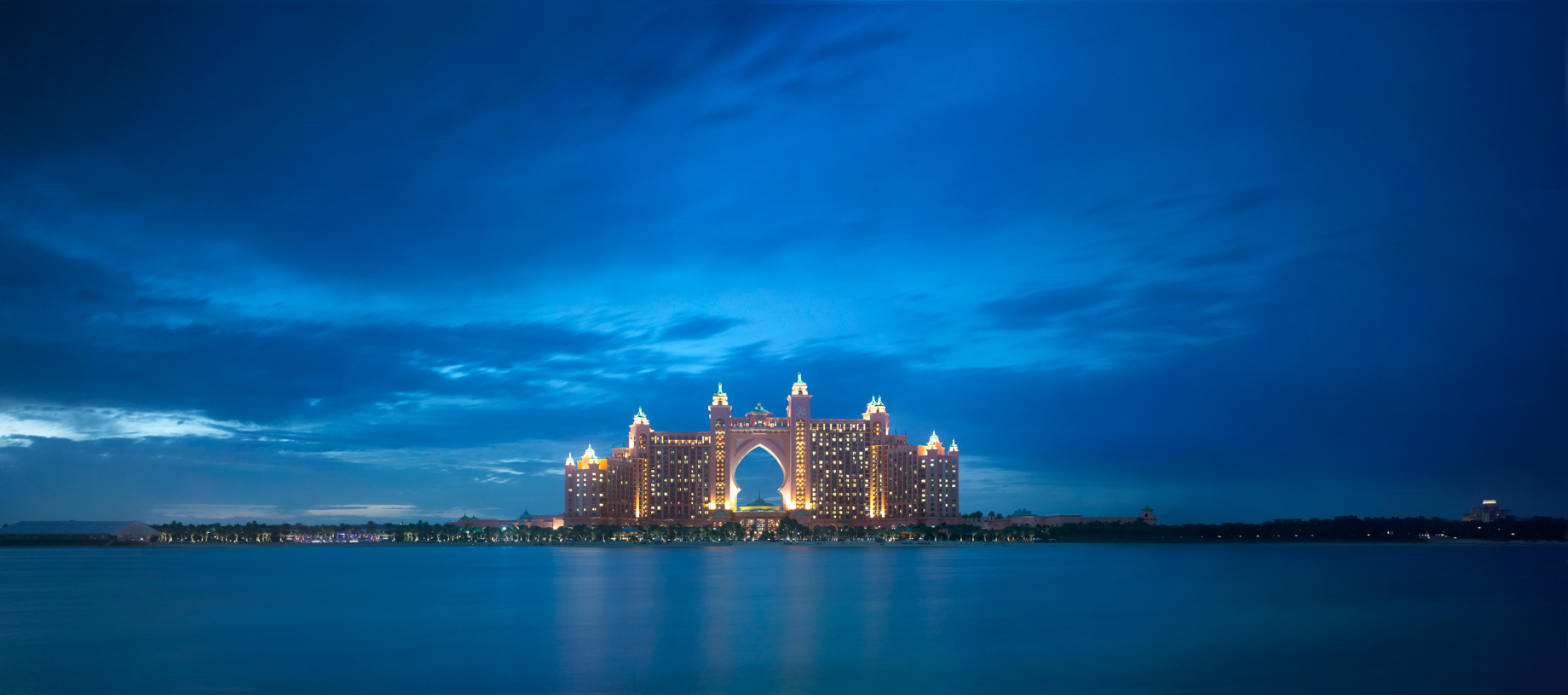 Atlantis The Palm Resort – Crescent Rd, Dubai, UAE – Oceanview Twilight