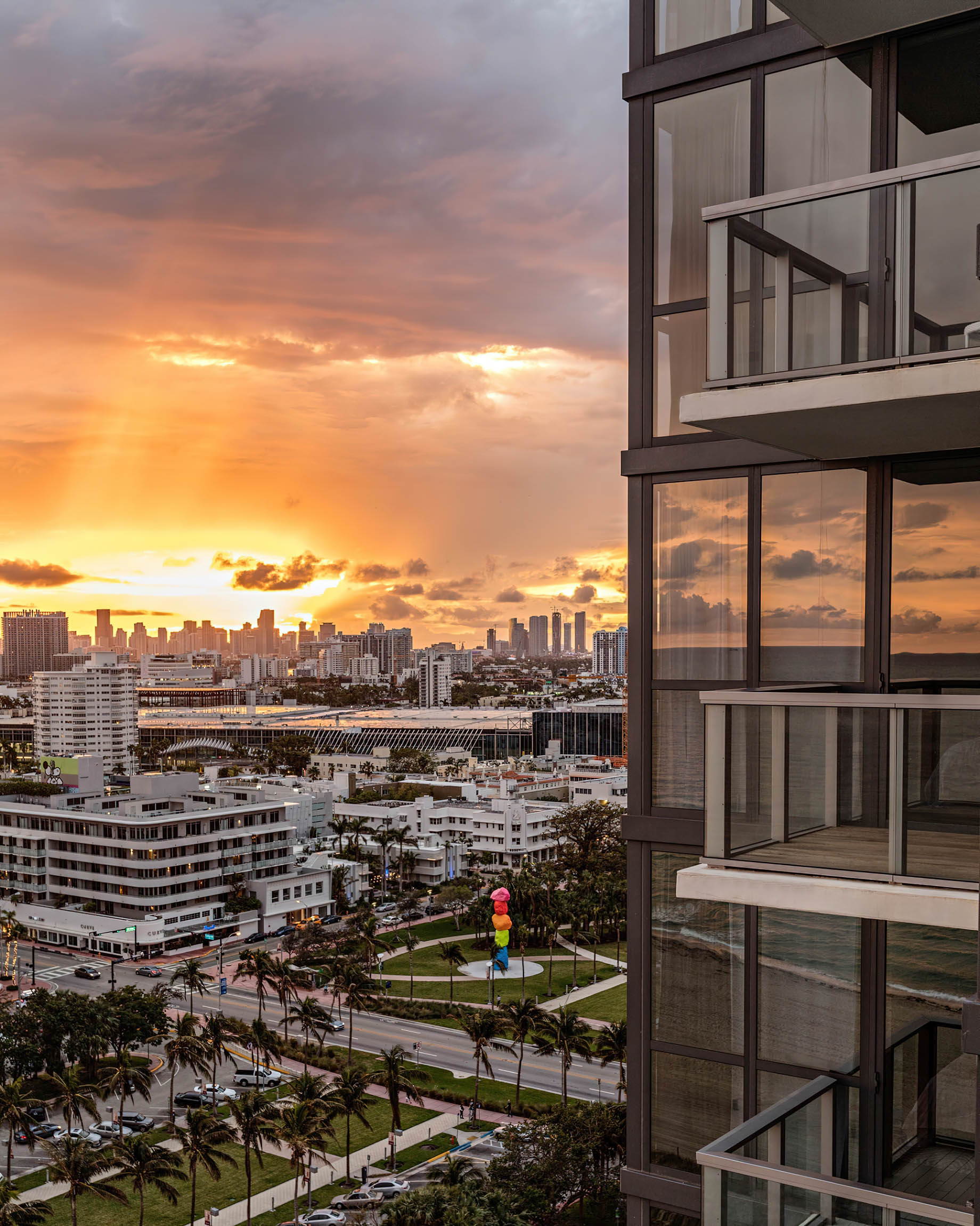 W South Beach Hotel – Miami Beach, FL, USA – Sunset City View