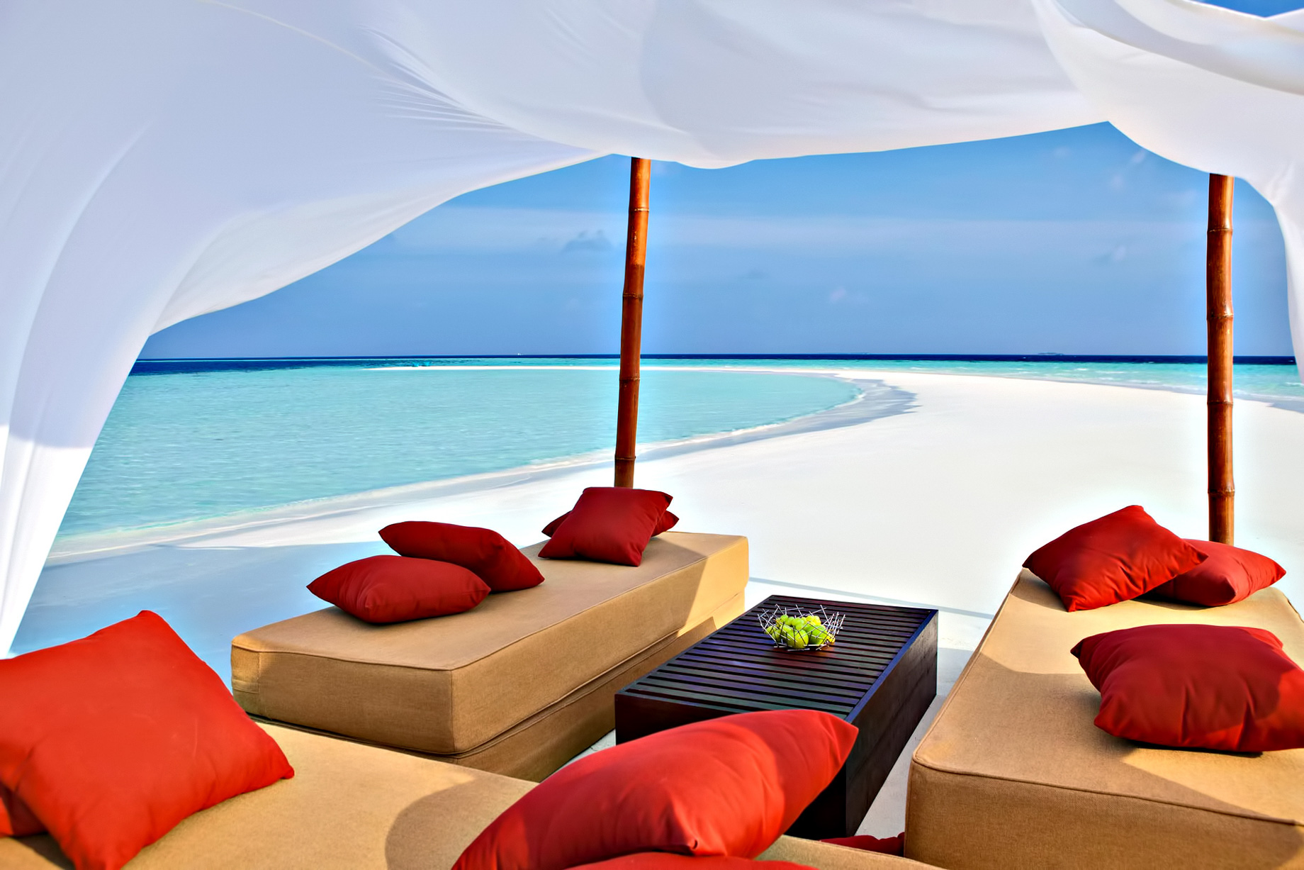 Velassaru Maldives Resort – South Male Atoll, Maldives – Beach Lounge