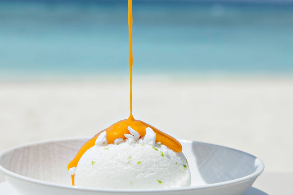Cheval Blanc Randheli Resort - Noonu Atoll, Maldives - Dessert on the Beach