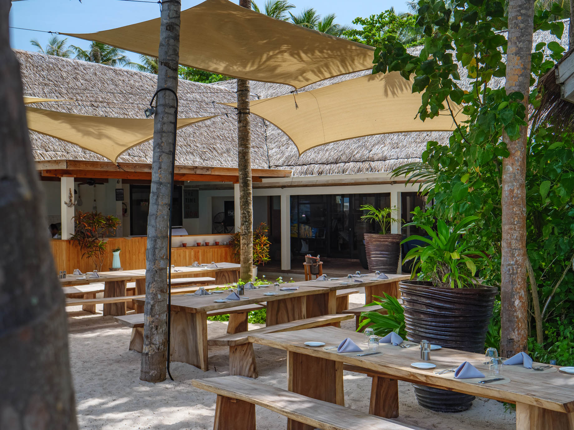Amilla Fushi Resort and Residences – Baa Atoll, Maldives – Emperor Beach Club Restaurant