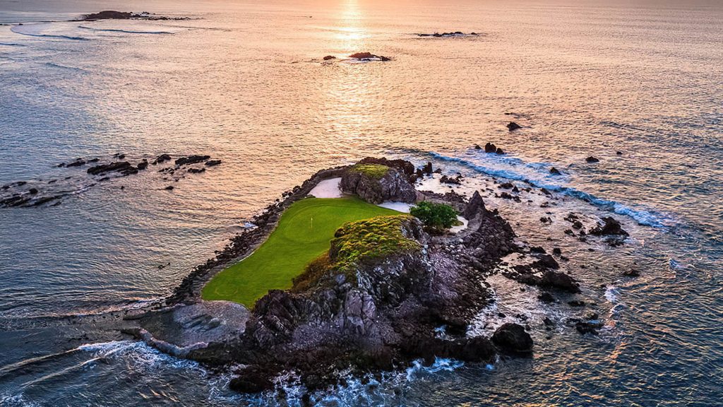 Four Seasons Resort Punta Mita - Nayarit, Mexico - Tail of the Whale Hole at the Pacifico Golf Course