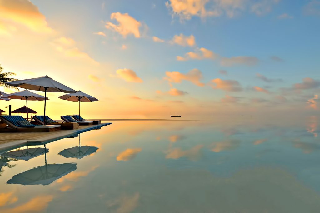 Velassaru Maldives Resort – South Male Atoll, Maldives - Infinity Pool Sunset