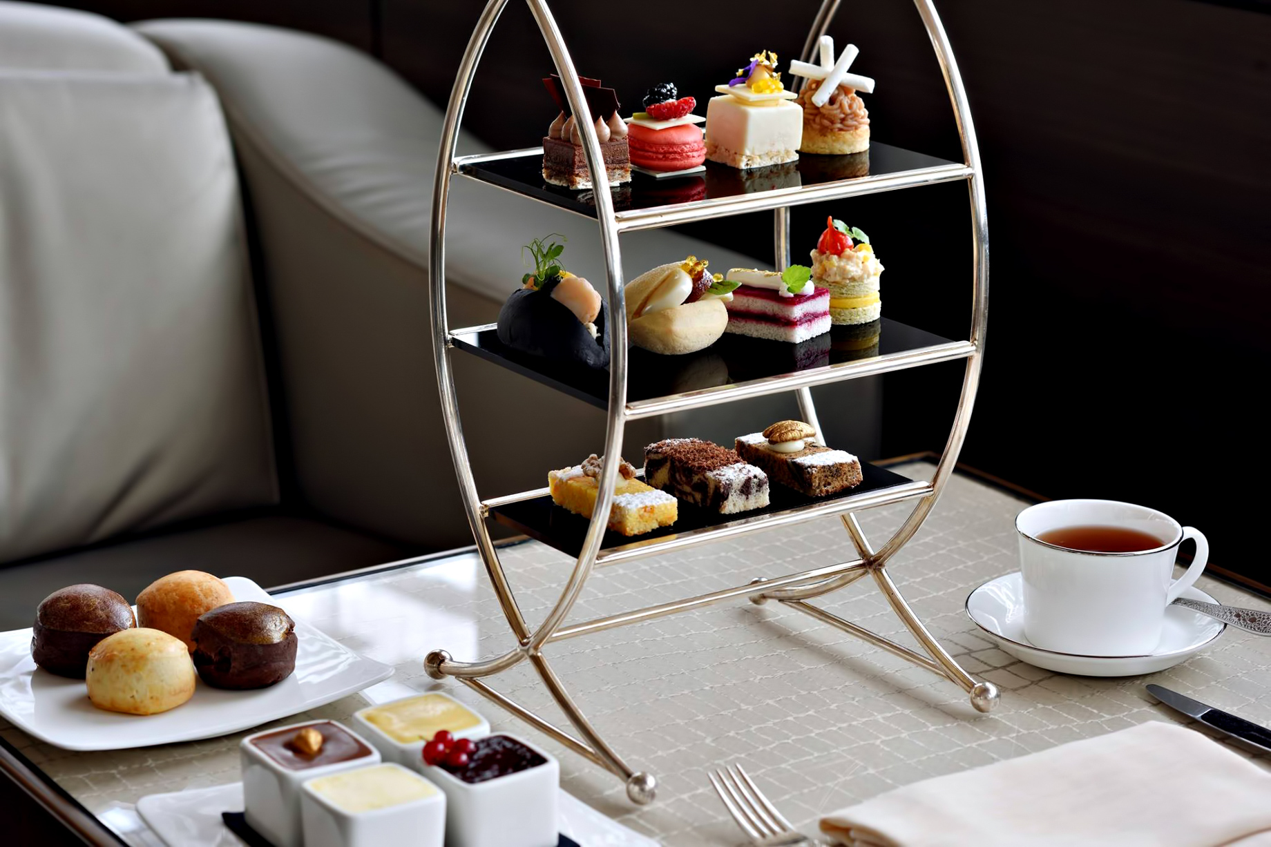 Armani Hotel Dubai – Burj Khalifa, Dubai, UAE – Armani Lounge Tea and Desserts