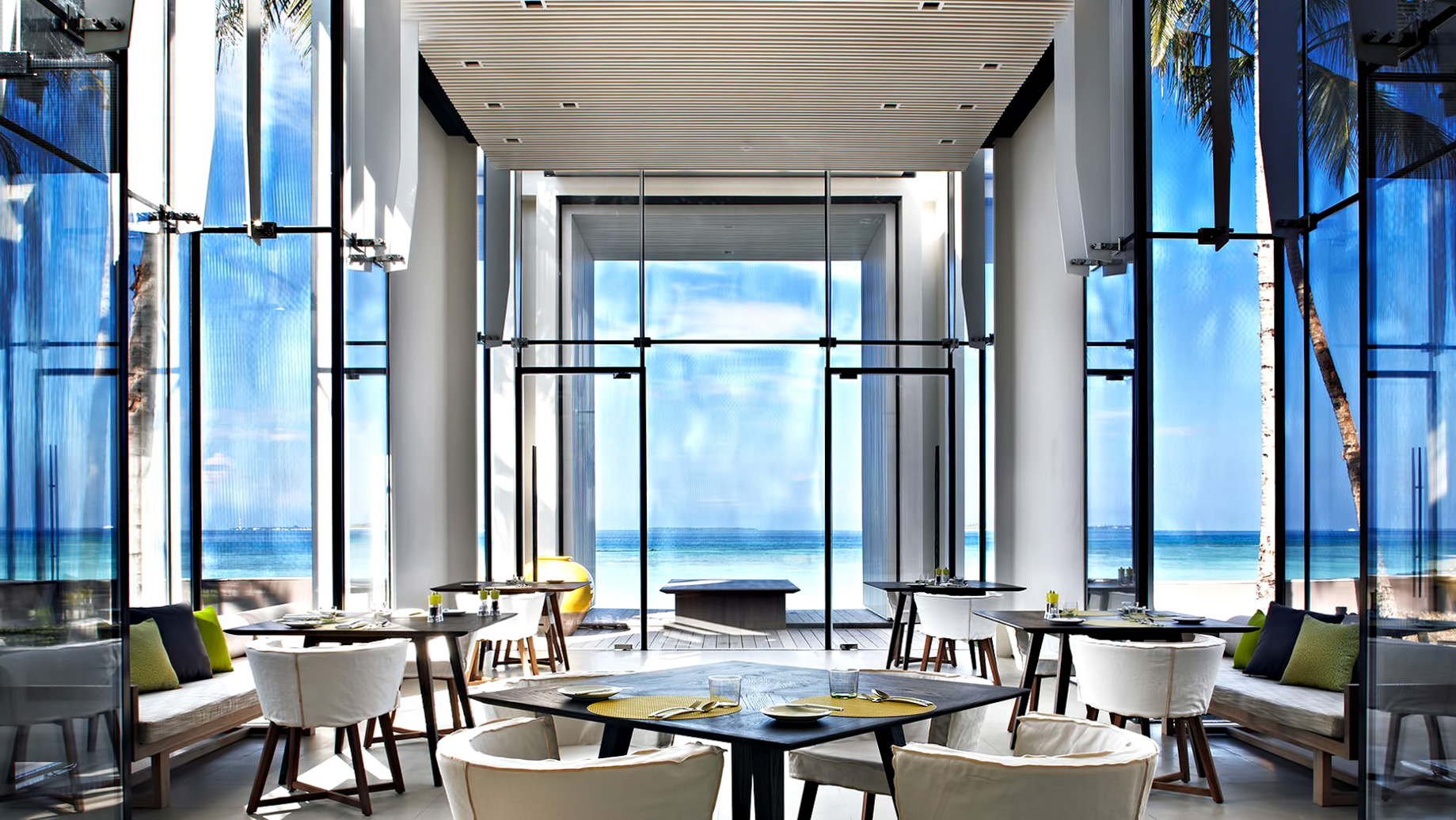 Cheval Blanc Randheli Resort – Noonu Atoll, Maldives – The White Restaurant