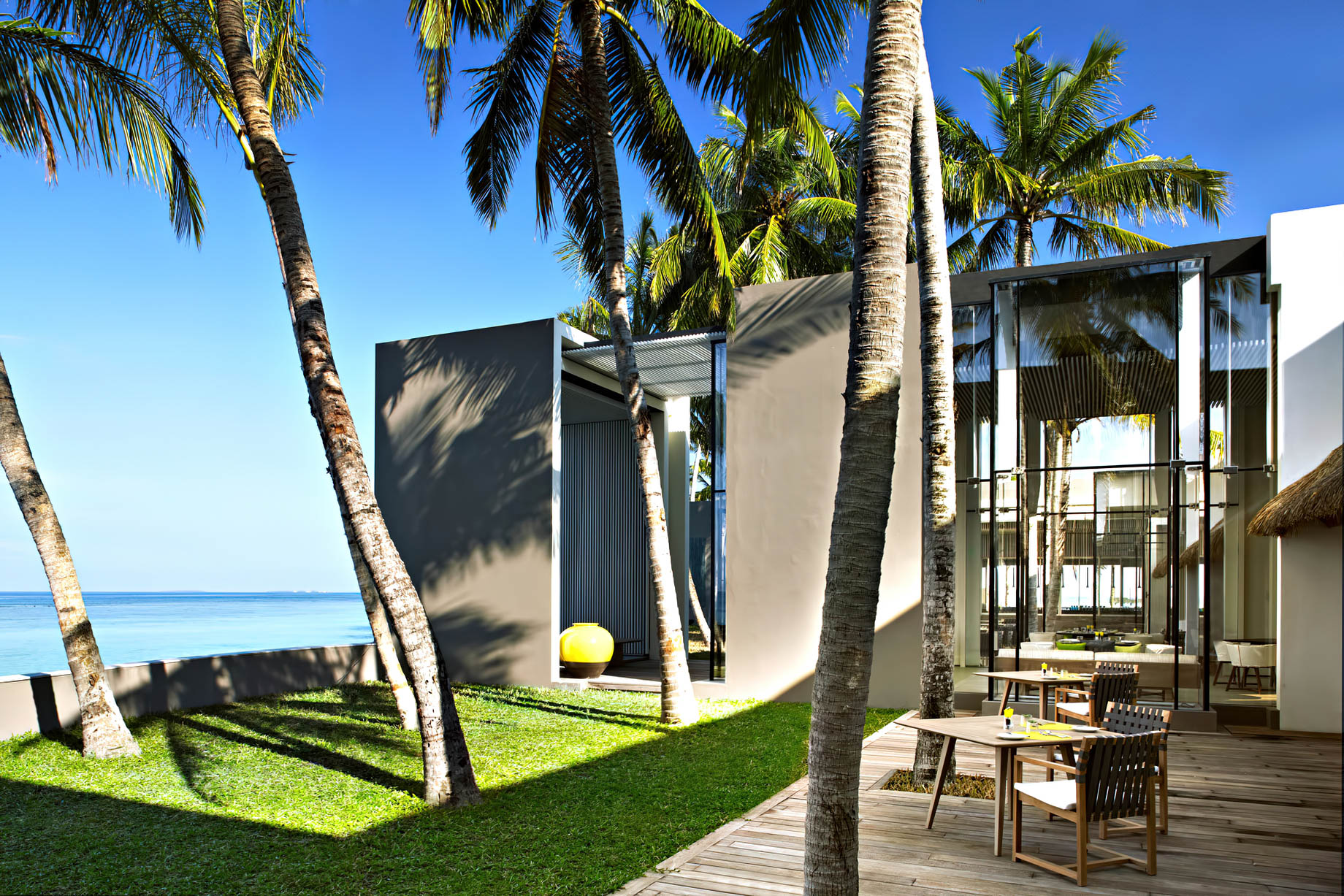 Cheval Blanc Randheli Resort – Noonu Atoll, Maldives – White Restaurant