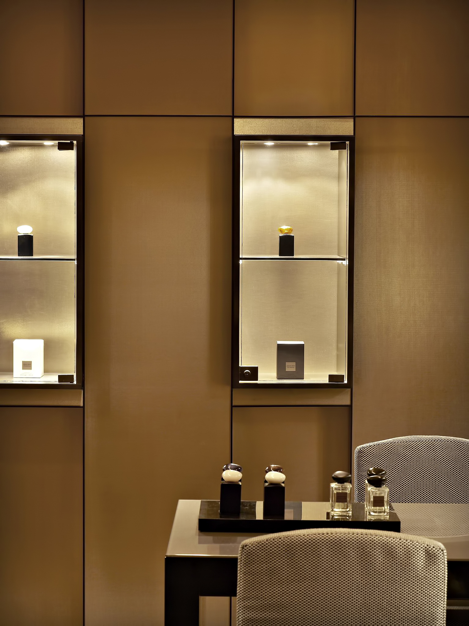 Armani Hotel Dubai – Burj Khalifa, Dubai, UAE – Armani Retail