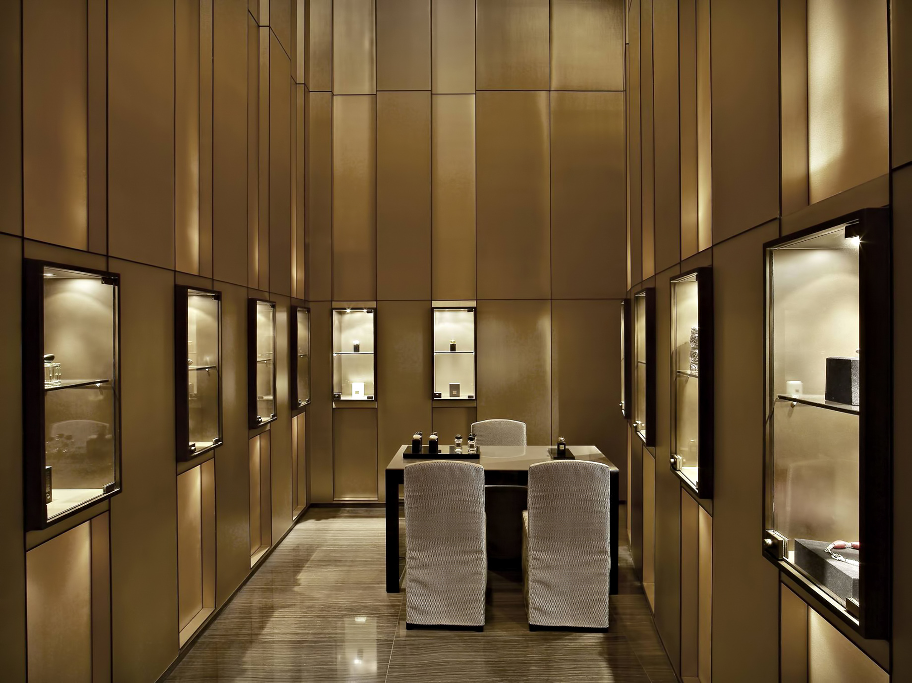 Armani Hotel Dubai – Burj Khalifa, Dubai, UAE – Armani Retail