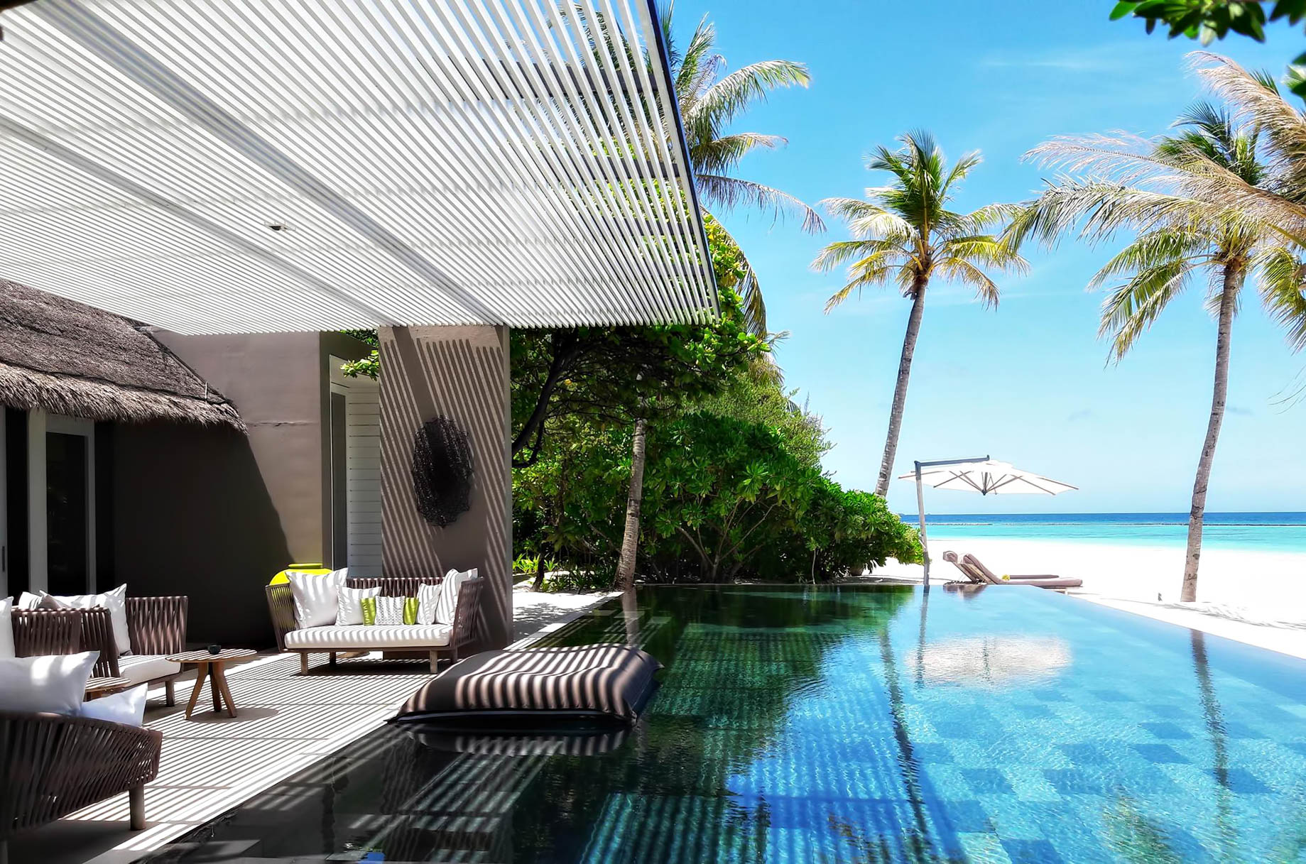 Cheval Blanc Randheli Resort – Noonu Atoll, Maldives – Beachfront Infinity Pool Deck