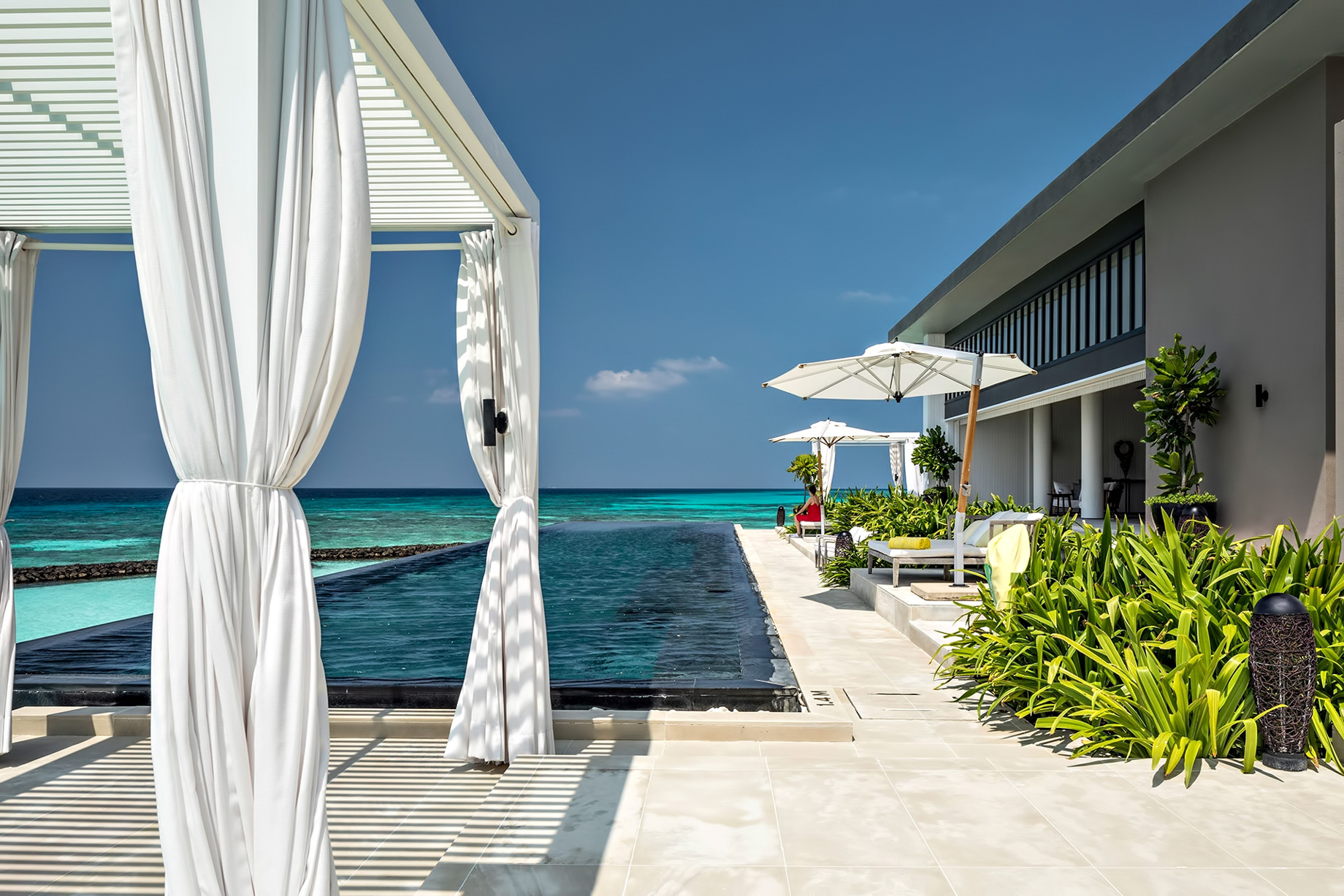 Cheval Blanc Randheli Resort – Noonu Atoll, Maldives – Private Island Oceanfront Infinity Pool