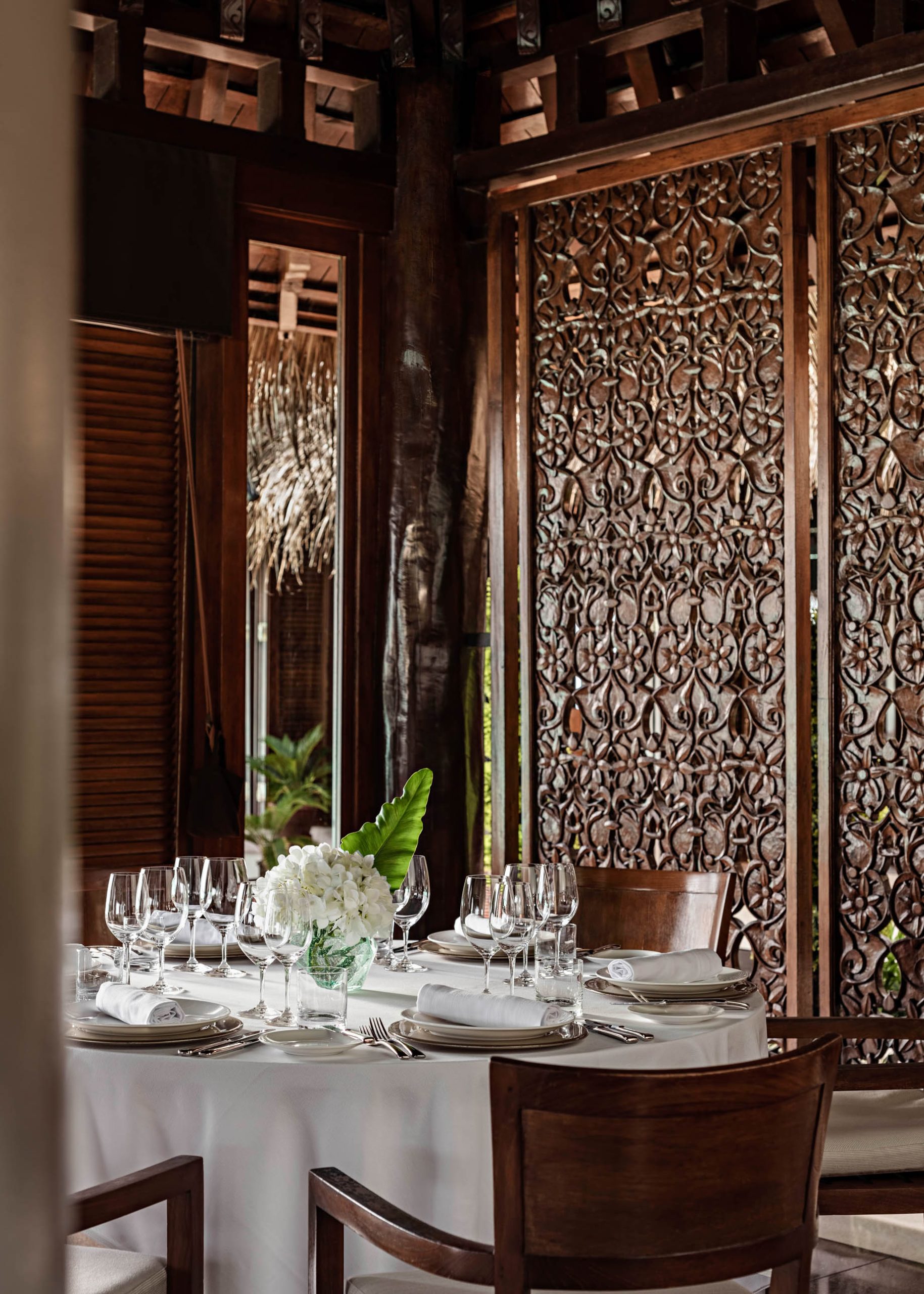 One&Only Reethi Rah Resort – North Male Atoll, Maldives – Restaurant Table Setting