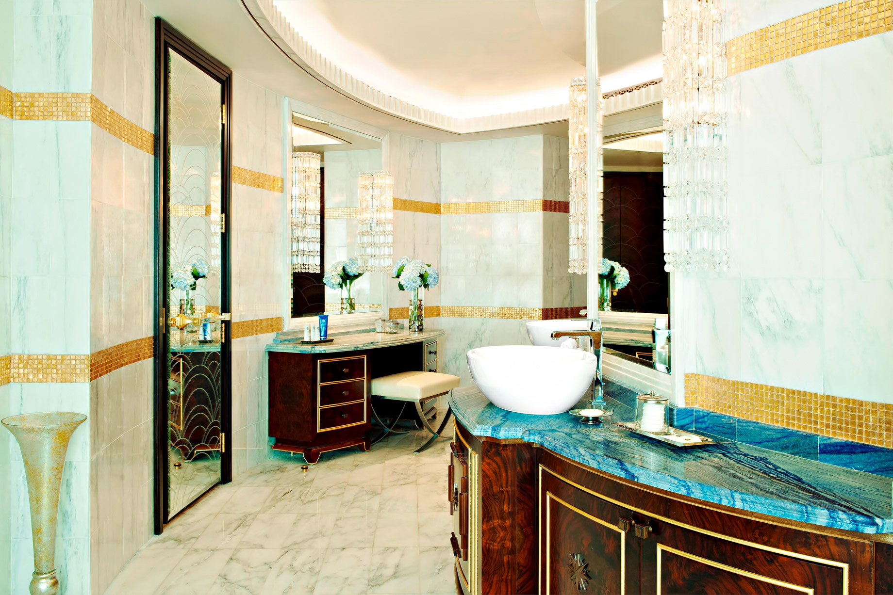 The St. Regis Abu Dhabi Hotel – Abu Dhabi, United Arab Emirates – Ultra Luxury Abu Dhabi Suite Bathroom