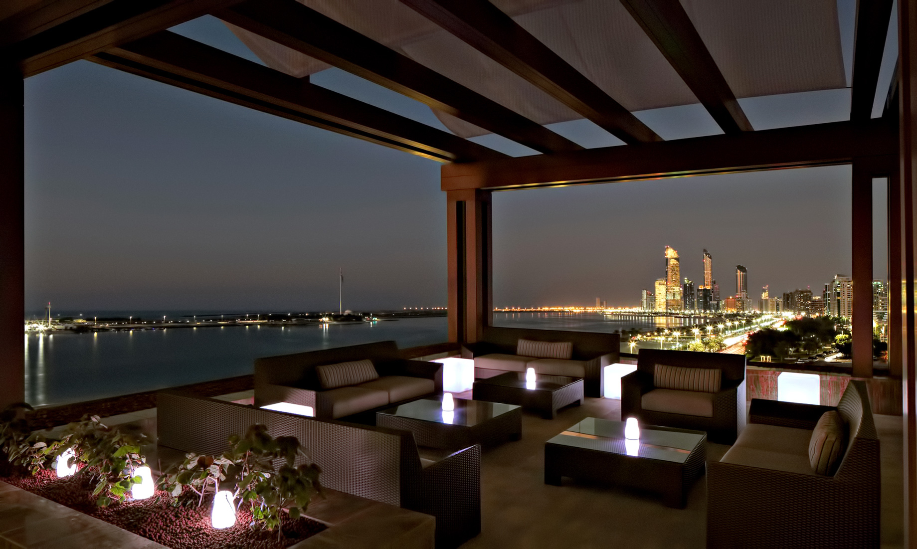 The St. Regis Abu Dhabi Hotel – Abu Dhabi, United Arab Emirates – Azura Panoramic Lounge Night