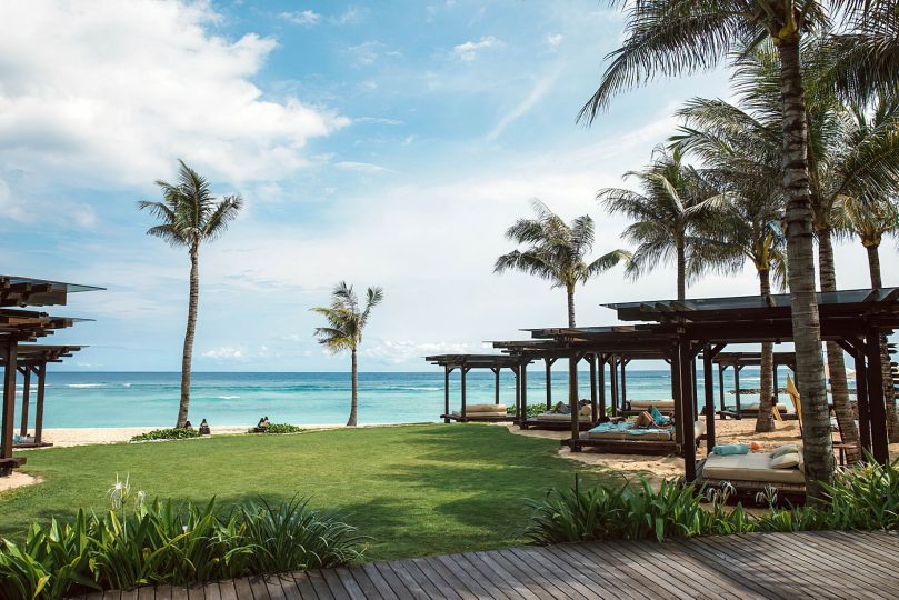 The Ritz-Carlton, Bali Nusa Dua Hotel - Bali, Indonesia - Breezes Tapas Lounge Lawn