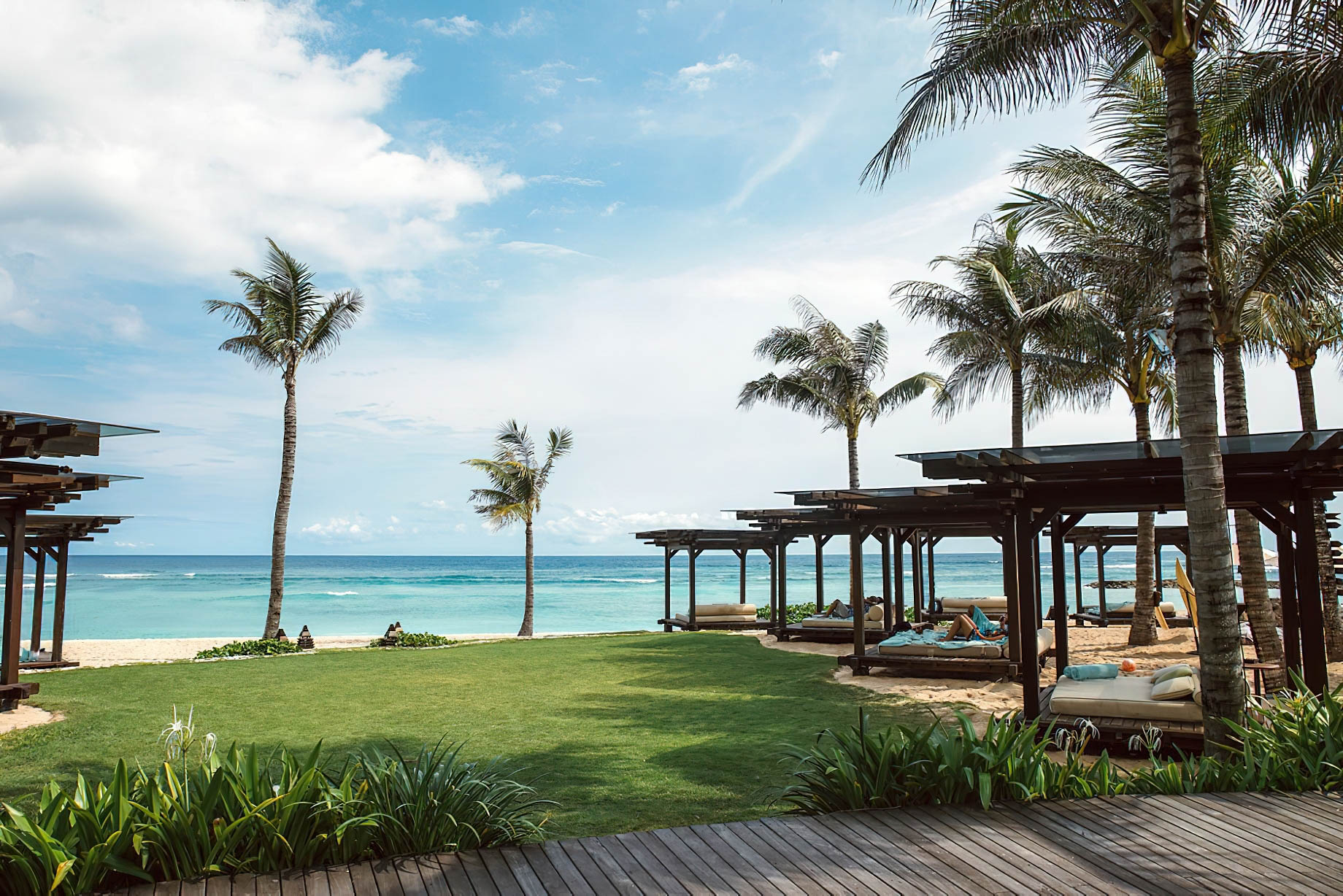 The Ritz-Carlton, Bali Nusa Dua Hotel – Bali, Indonesia – Breezes Tapas Lounge Lawn
