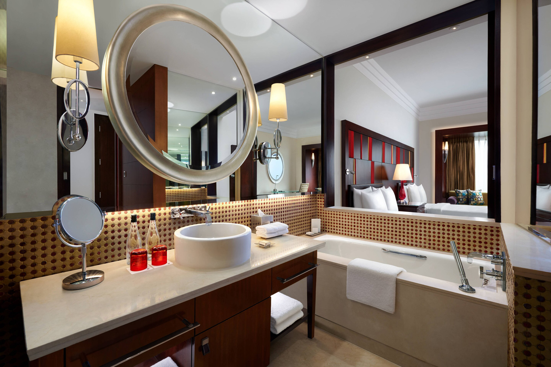 JW Marriott Hotel Bengaluru – Bengaluru, India – Executive Guest Bathroom
