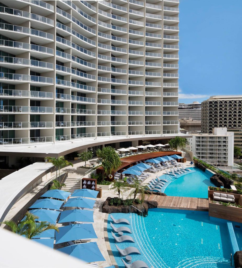 The Ritz-Carlton Residences, Waikiki Beach Hotel - Waikiki, HI, USA - Hotel Pool Deck